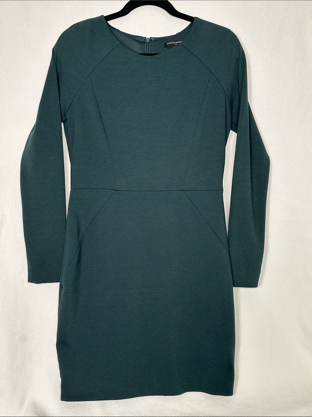 Banana Republic Long-Sleeve Sheath Dress in Hunter Green